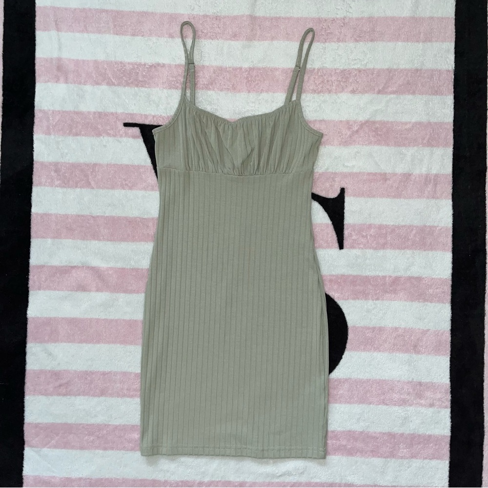 Princess Polly Ribbed Dress - Picture 2 of 7